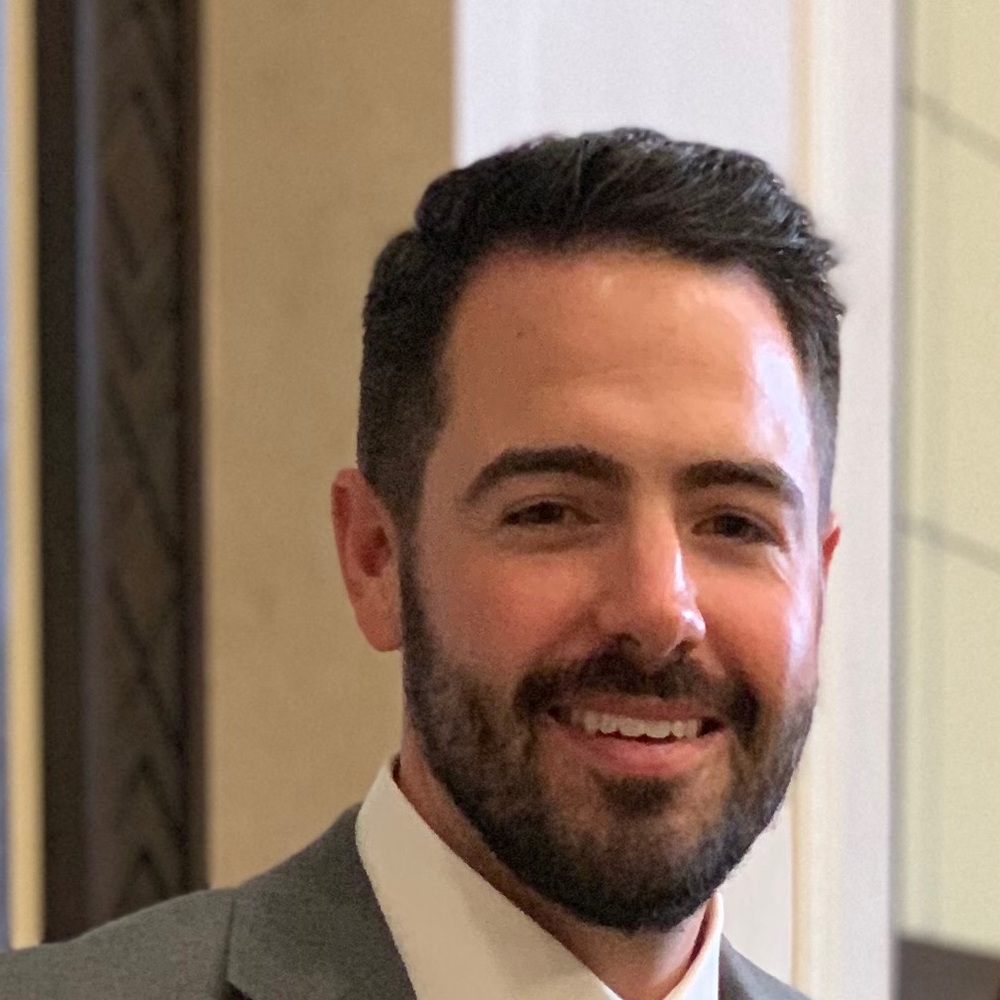 Meet your Posher, Greggory